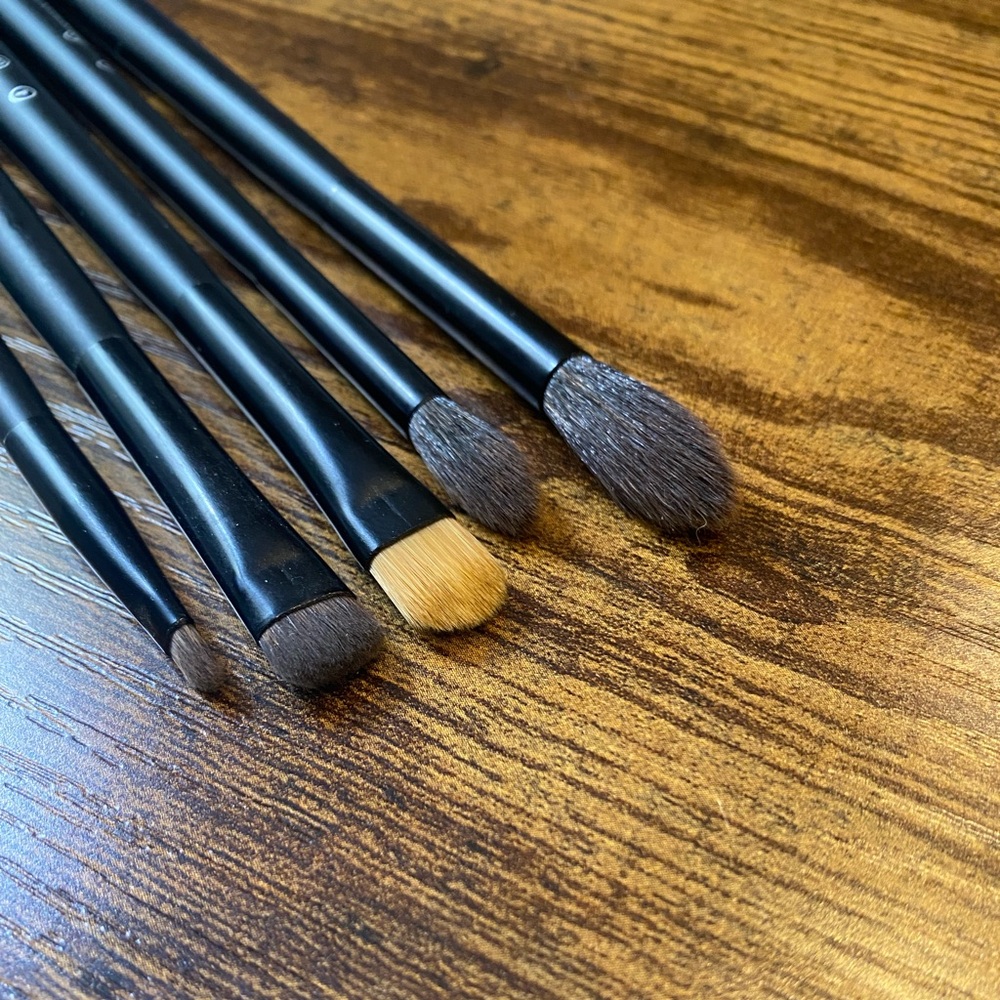 BH Cosmetics Versatile Makeup Brush Collection NEW - Picture 4 of 6